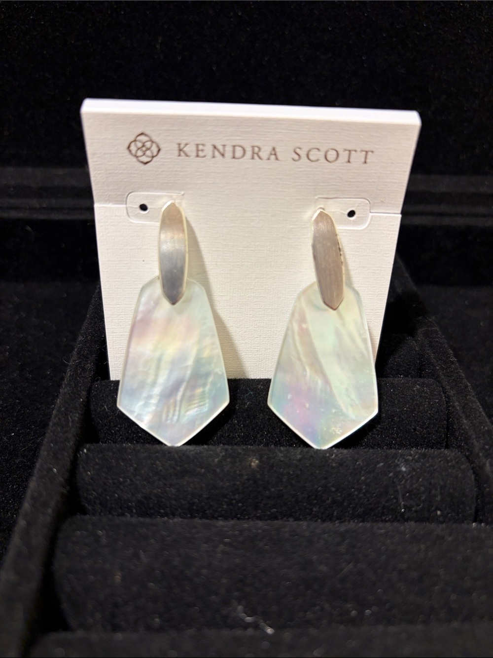 Kendra Scott Camilla Iridescent Mother-of-Pearl Drop Earrings in Silver